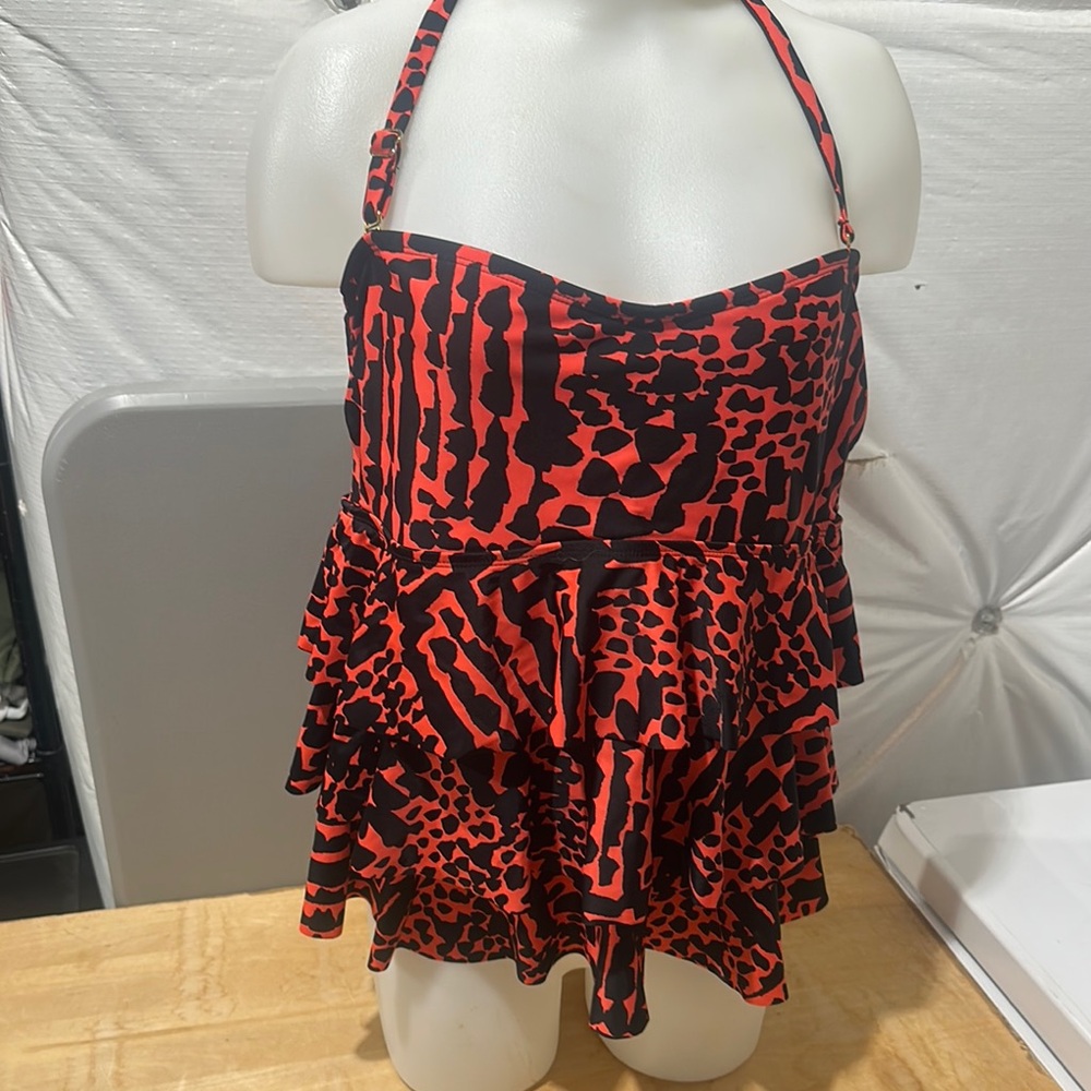 Island Escape Red and Black Ladies Swimsuit Top